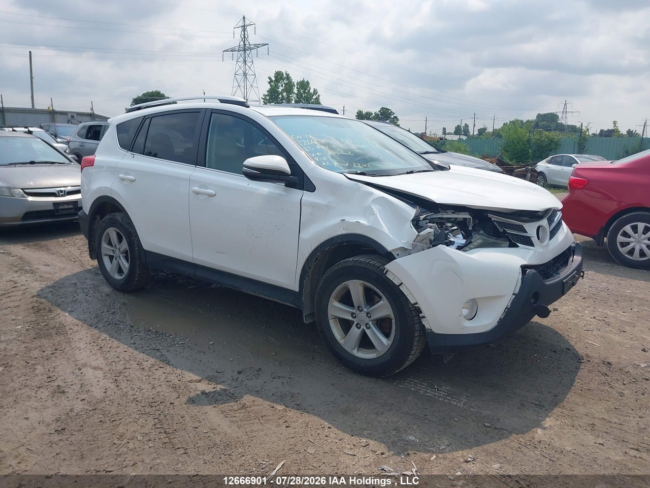 2T3WFREV0DW033552 · 2013 TOYOTA RAV4 XLE