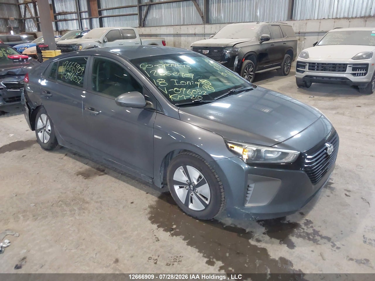 KMHC75LC0JU096052 · 2018 HYUNDAI IONIQ HYBRID BLUE