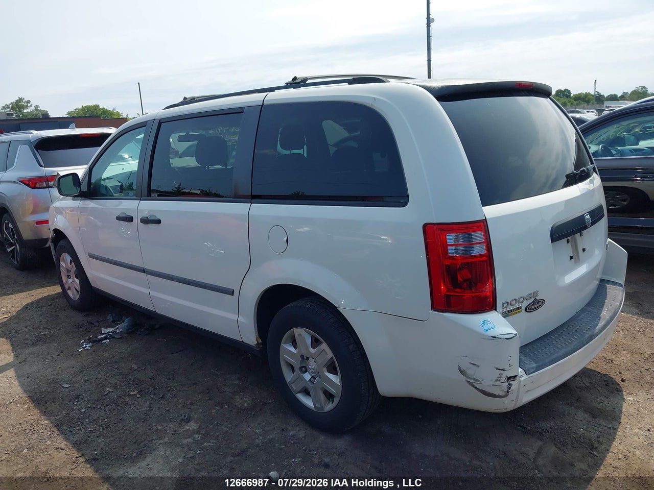 2D4RN4DEXAR363597 · 2010 DODGE GRAND CARAVAN SE · 3/17