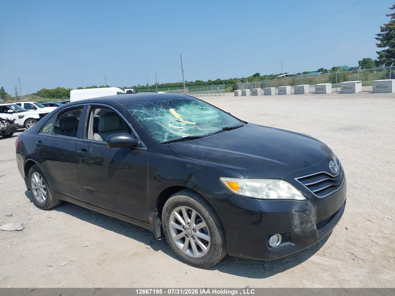 4T1BF3EK3BU161680 · 2011 TOYOTA CAMRY XLE