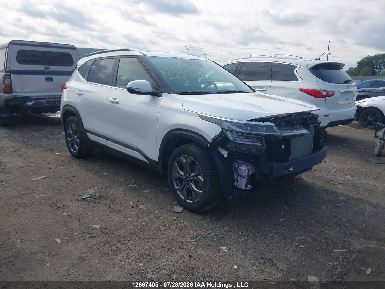 KNDEUCAA8R7649388 · 2024 KIA SELTOS EX