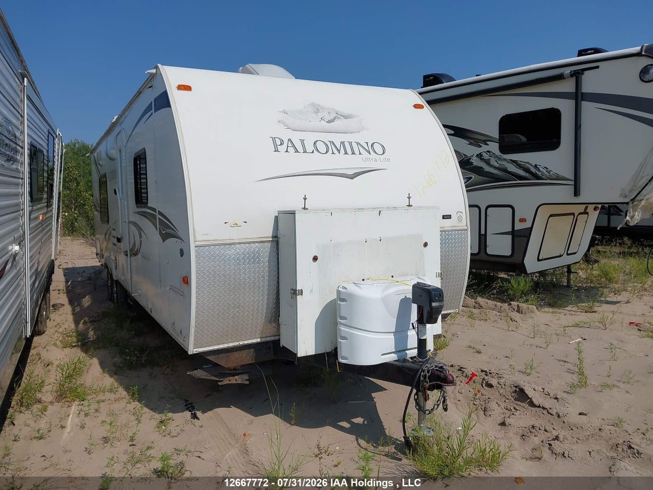 4X4TPAZ21BN013150 2010 FOREST RIVER PALOMINO