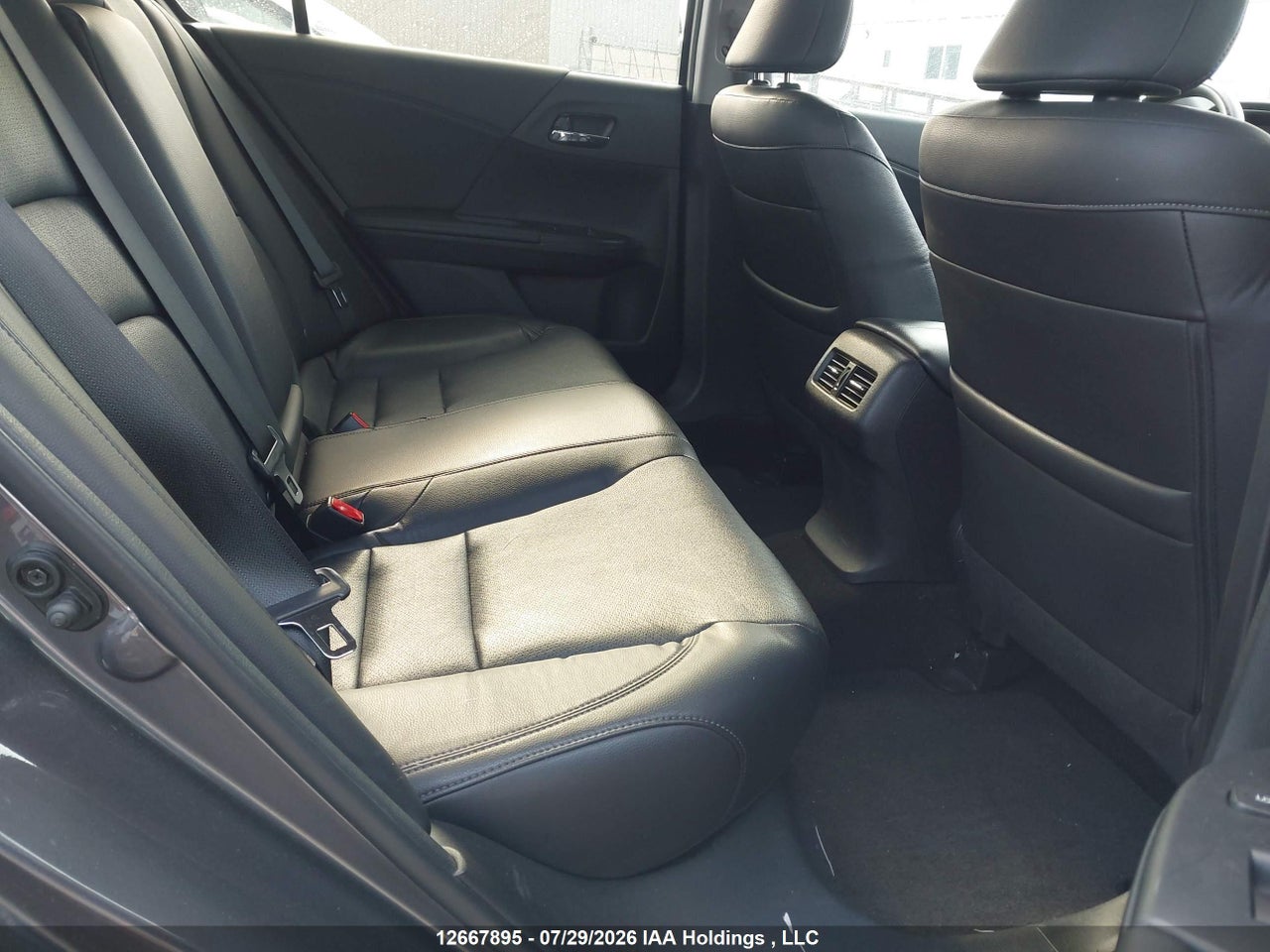 1HGCR2F06HA800279 · 2017 HONDA ACCORD EX · 8/19