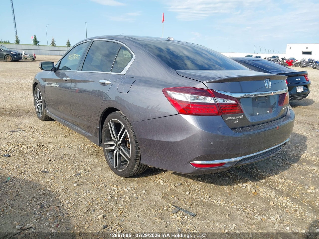1HGCR2F06HA800279 · 2017 HONDA ACCORD EX · 3/19