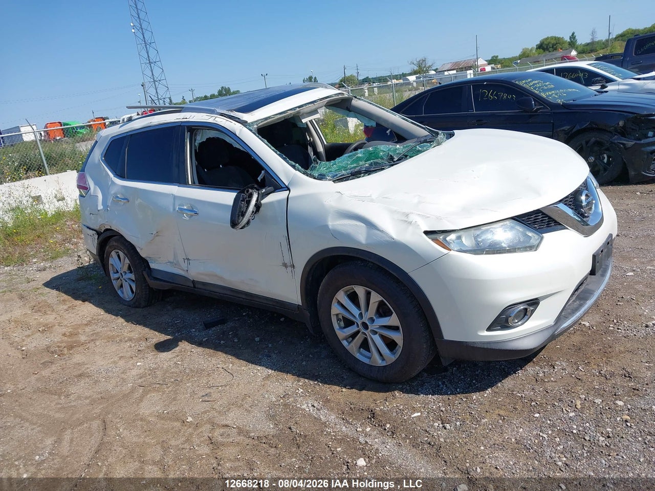 5N1AT2MT2FC772319 · 2015 NISSAN ROGUE S/SL/SV