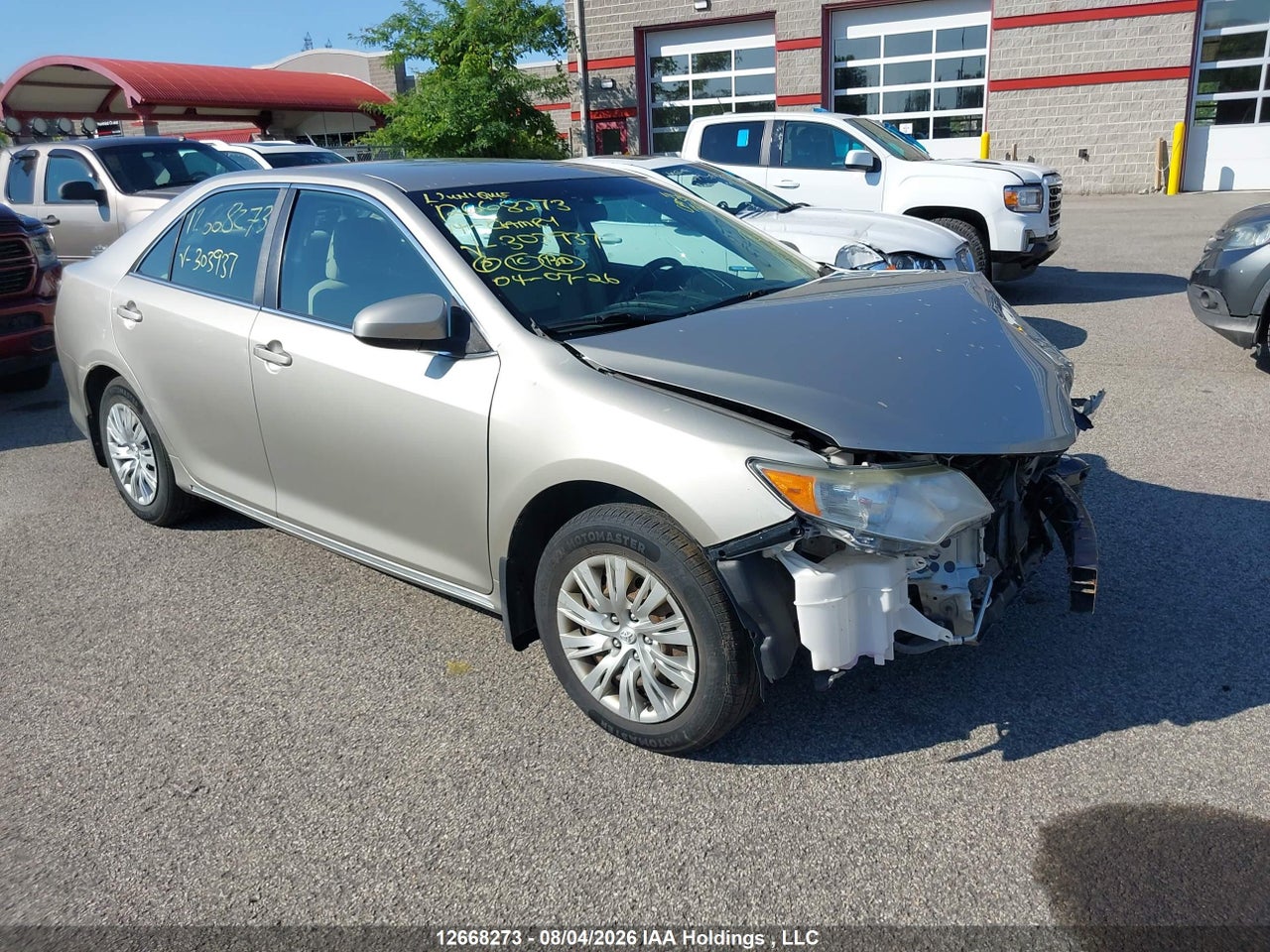 4T1BF1FK3EU303937 · 2014 TOYOTA CAMRY LE