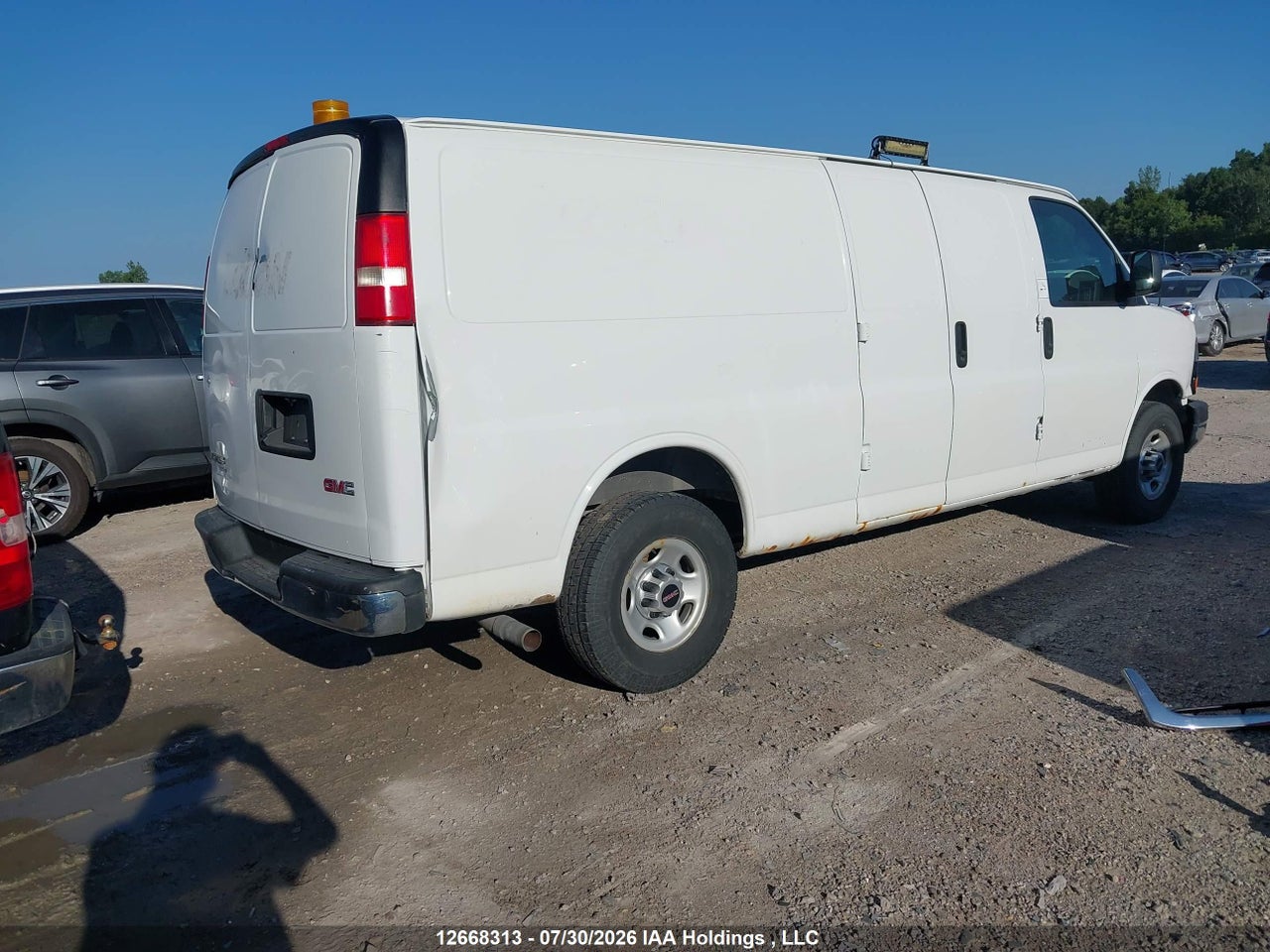 1GTW7GCF2F1199537 · 2015 GMC SAVANA G2500 · 4/18