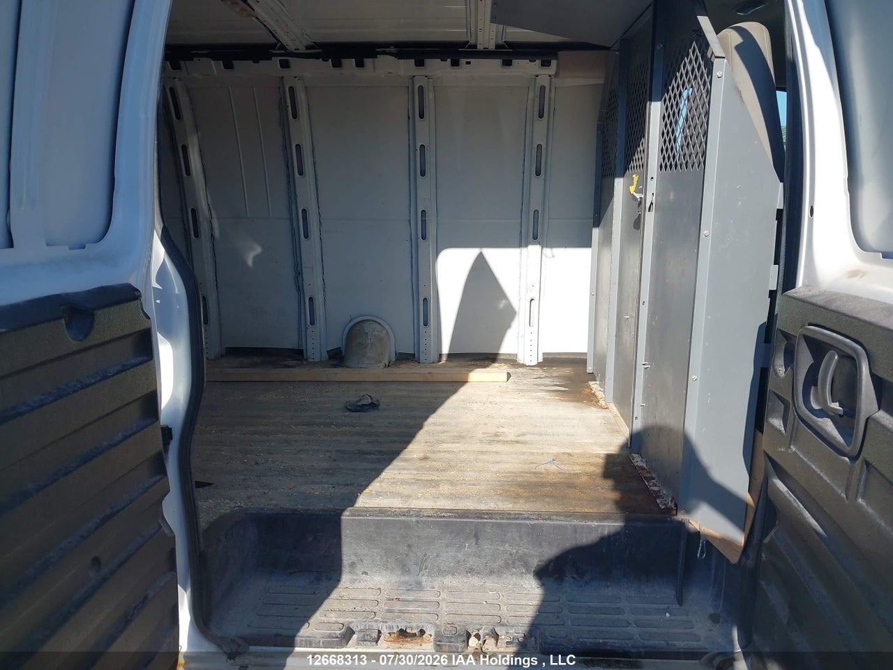 1GTW7GCF2F1199537 · 2015 GMC SAVANA G2500 · 8/18