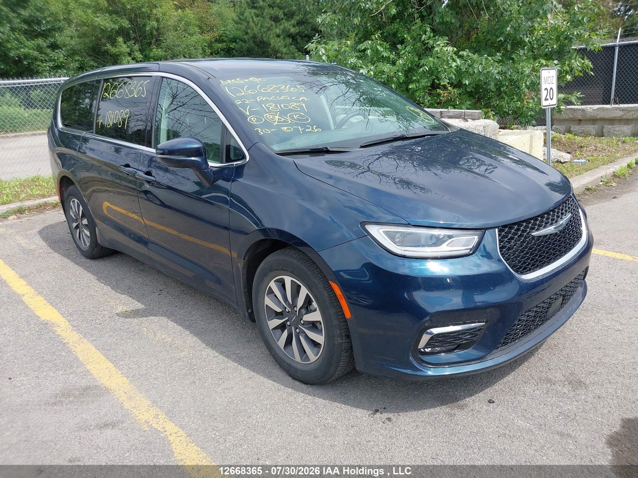 2C4RC1L79NR181089 · 2022 CHRYSLER PACIFICA HYBRID TOURING L