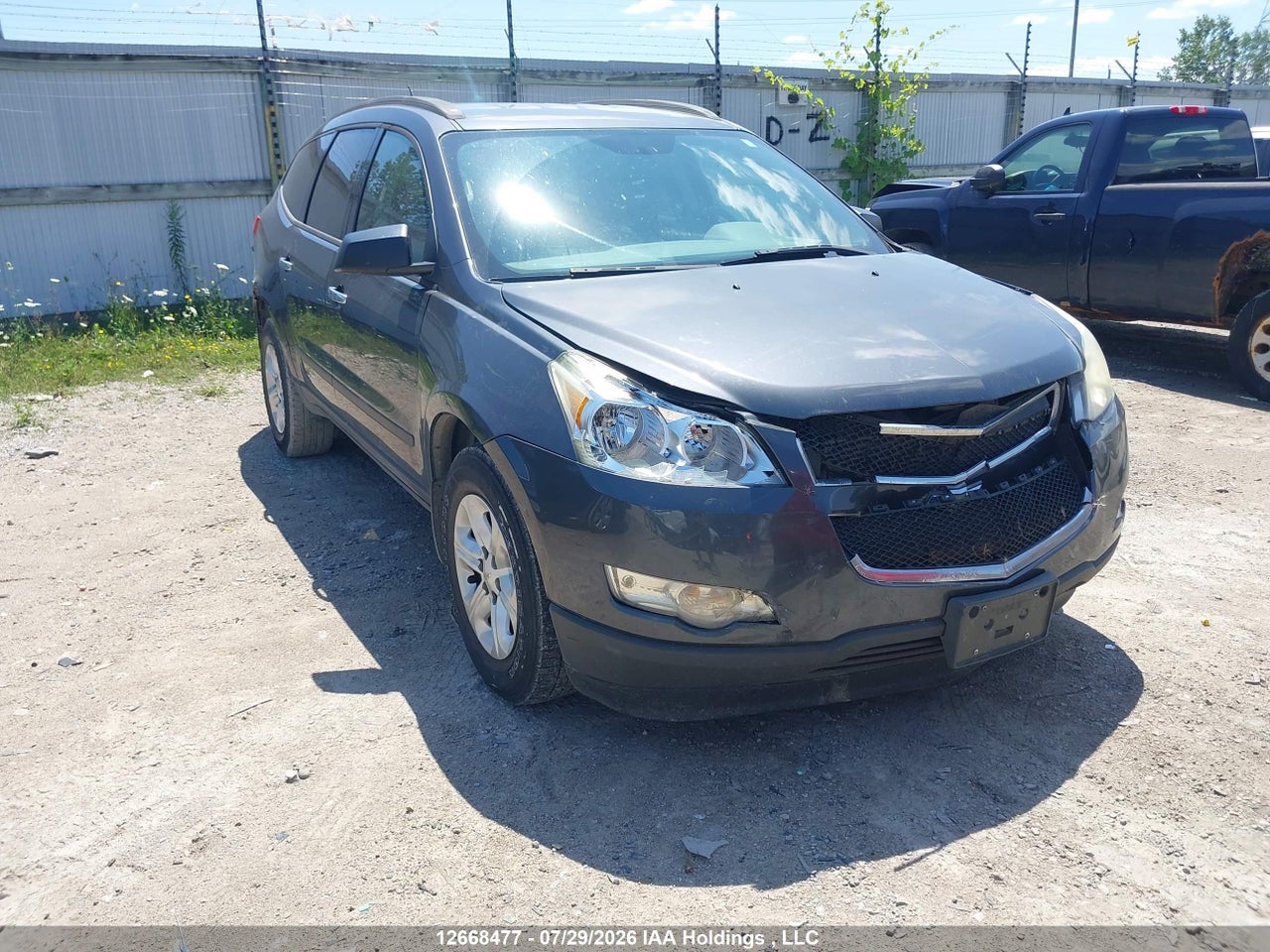 1GNKREED0BJ329731 · 2011 CHEVROLET TRAVERSE LS