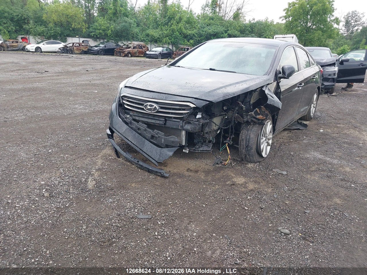 5NPE24AF4GH270677 · 2016 HYUNDAI SONATA GL · 2/18