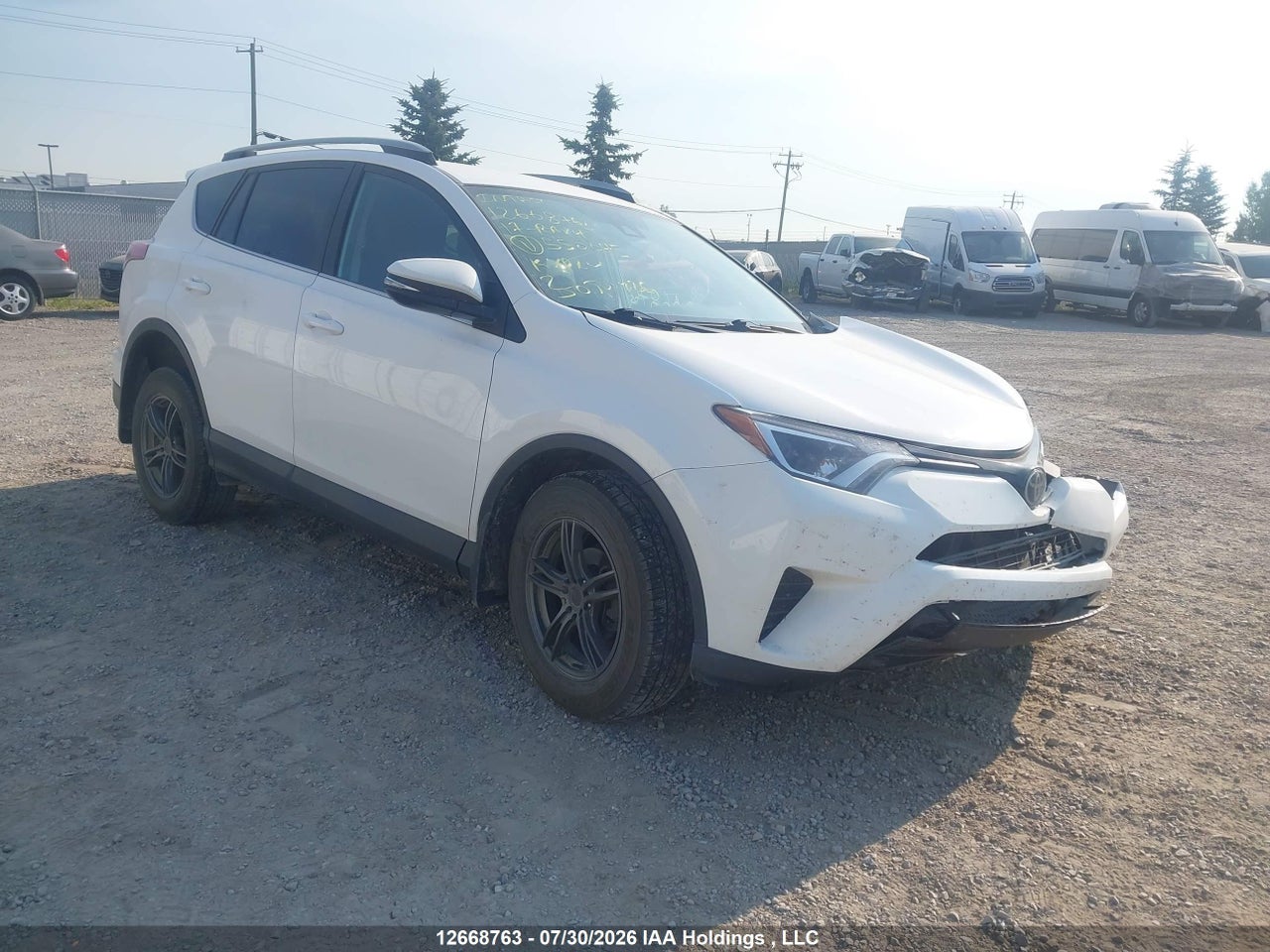 2T3BFREV9HW550045 · 2017 TOYOTA RAV4 LE