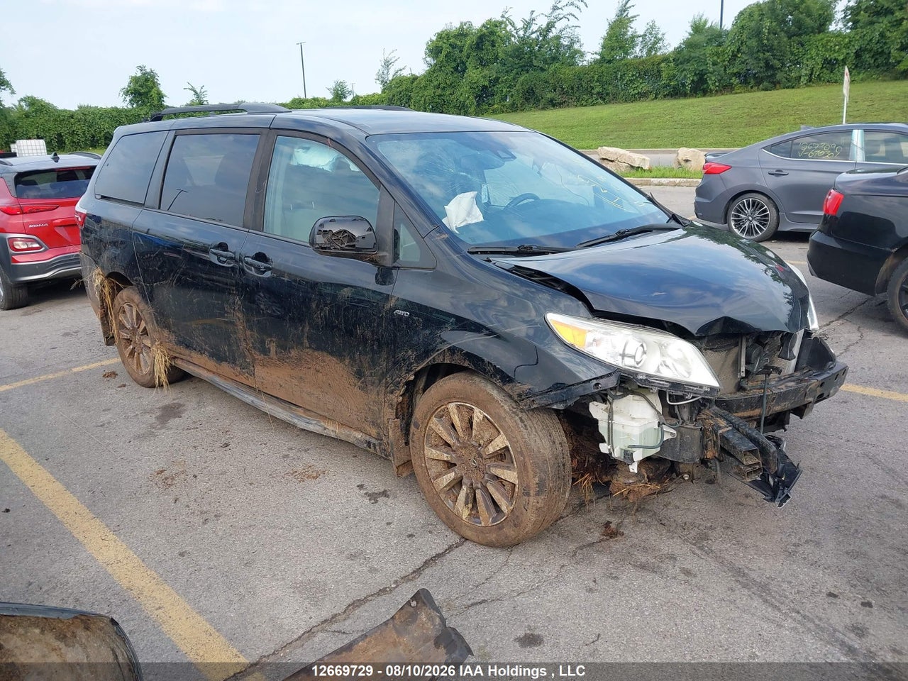 5TDJZ3DC7KS220185 · 2019 TOYOTA SIENNA LE 7-PASSENGER
