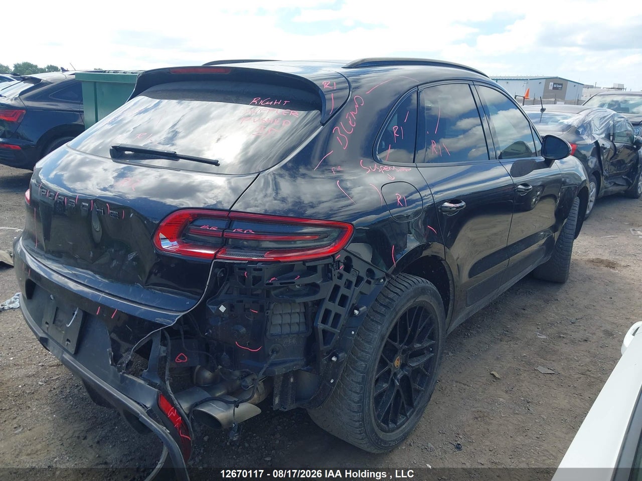 WP1AB2A53FLB43177 · 2015 PORSCHE MACAN · 4/16