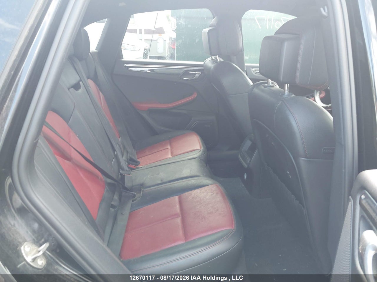 WP1AB2A53FLB43177 · 2015 PORSCHE MACAN · 8/16