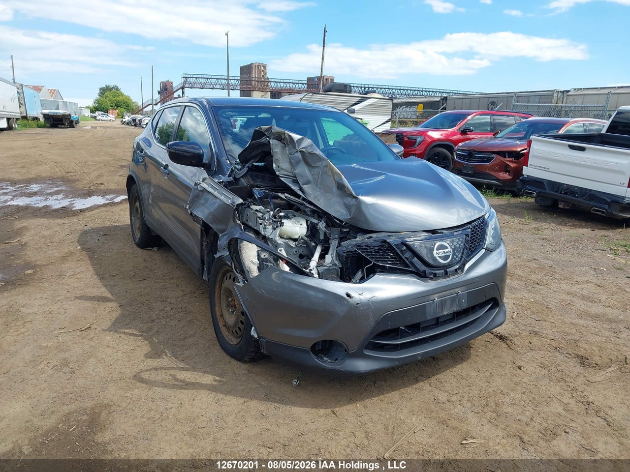 JN1BJ1CR3JW257967 · 2018 NISSAN QASHQAI S/SL/SV