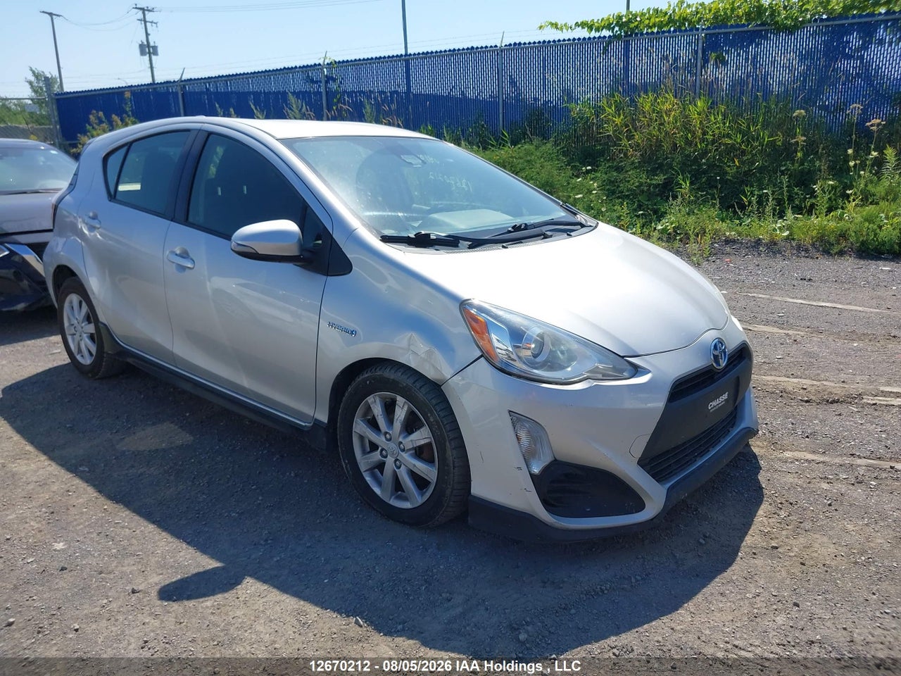JTDKDTB38H1593585 · 2017 TOYOTA Prius c