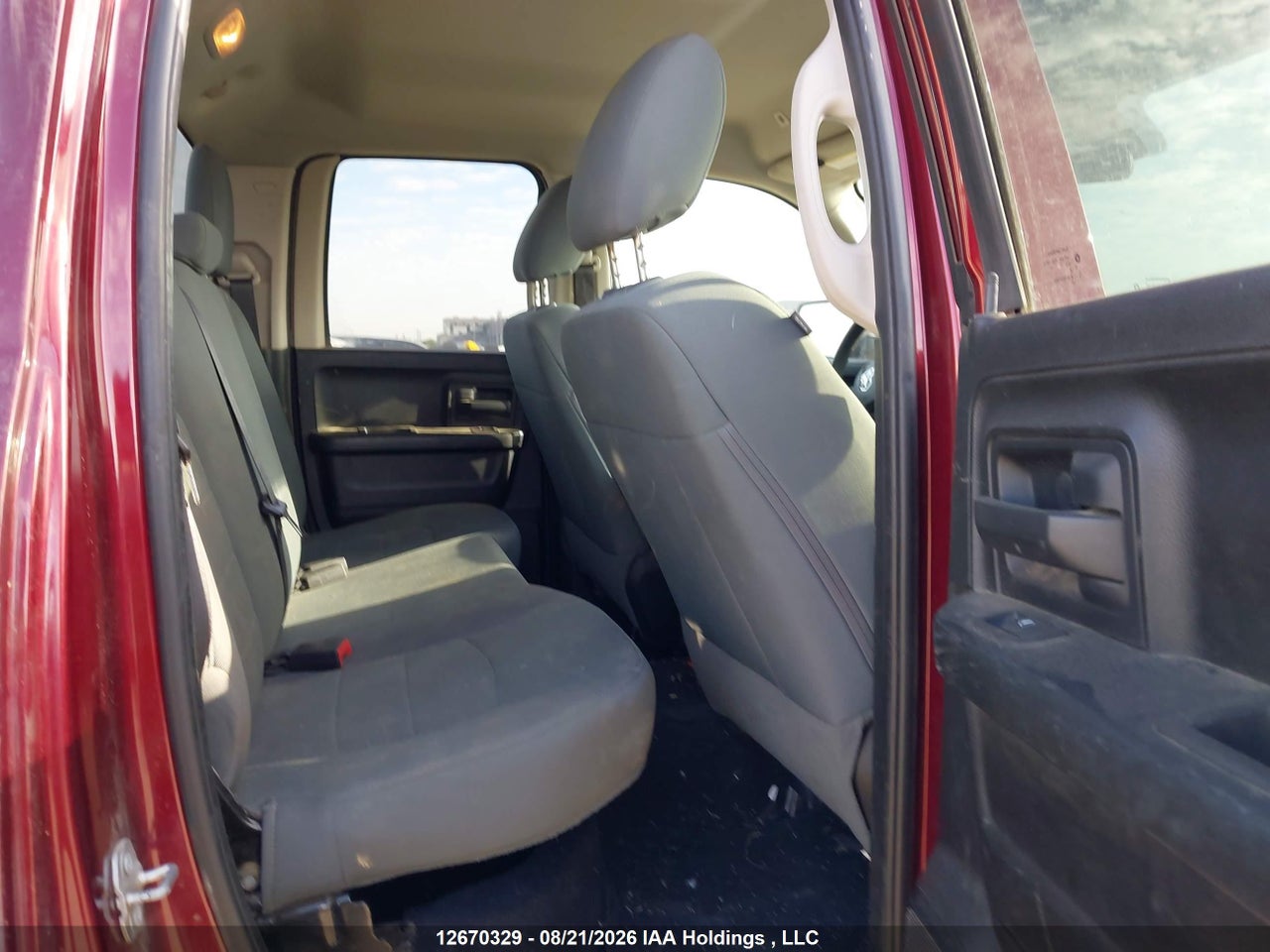 1C6RR7FT8HS864504 · 2017 RAM 1500 ST · 8/19