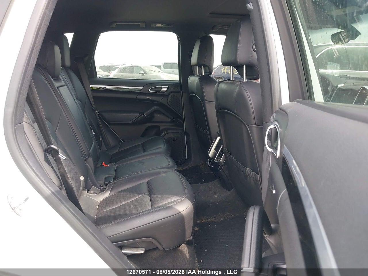 WP1AF2A26DL****** · 2013 PORSCHE CAYENNE · 8/19