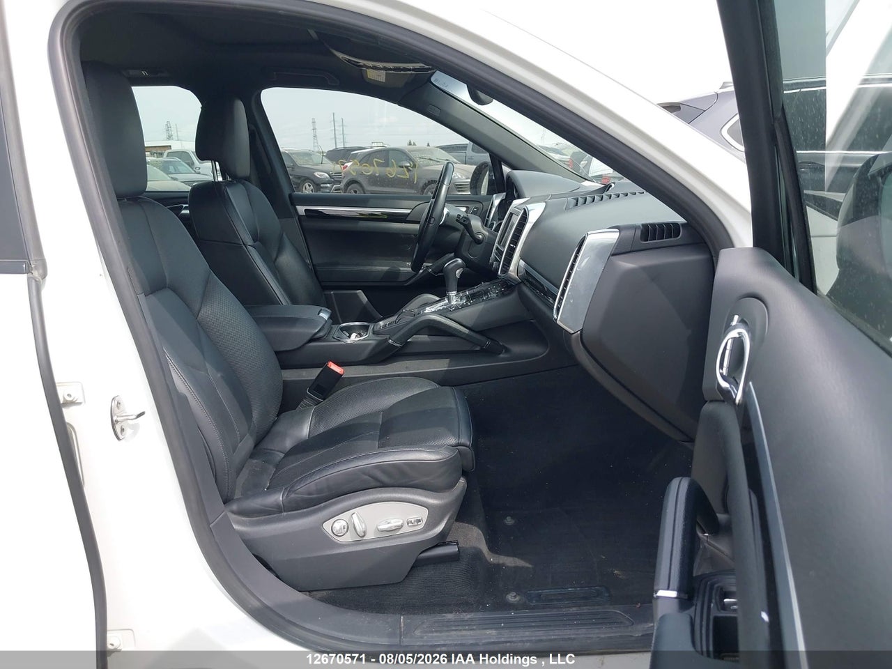 WP1AF2A26DL****** · 2013 PORSCHE CAYENNE · 5/19