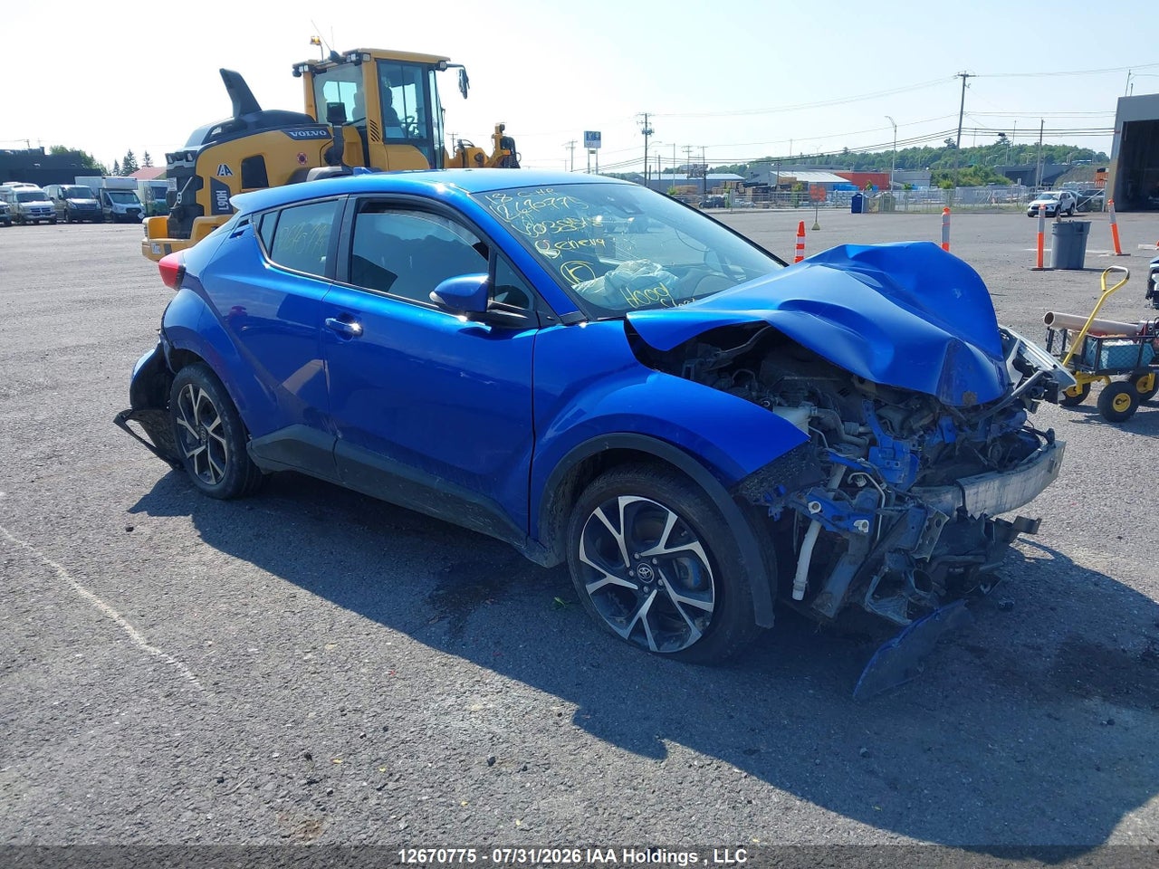 NMTKHMBX7JR038518 · 2018 TOYOTA C-HR XLE