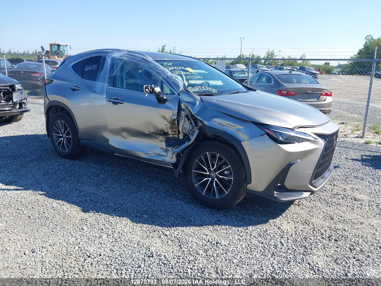 2T2GKCEZ7NC001544 · 2022 LEXUS NX 350H