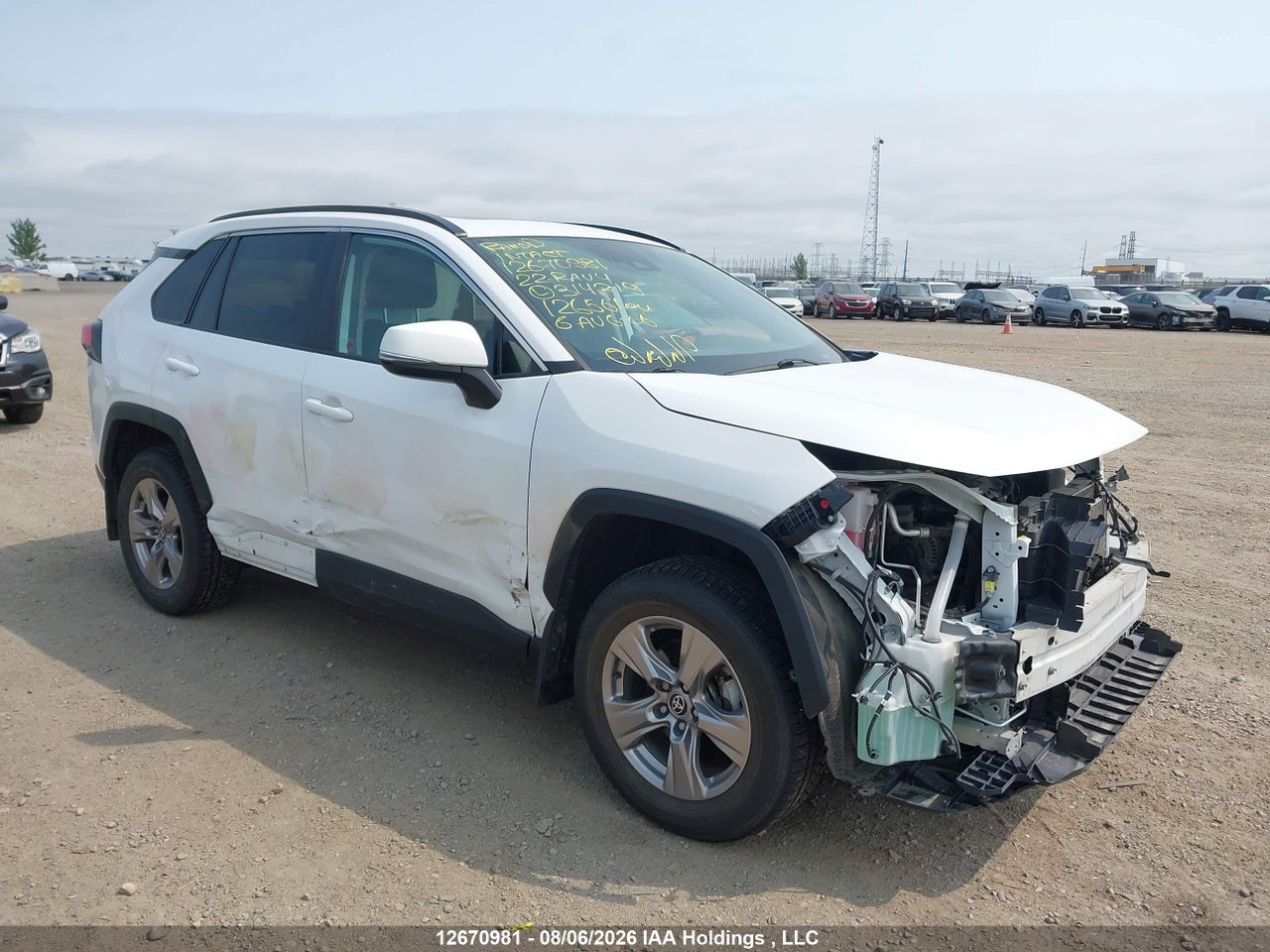 2T3R1RFVXNW314219 · 2022 TOYOTA RAV4 XLE