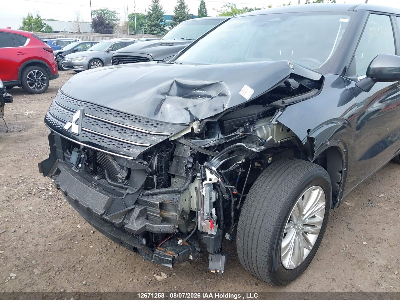 JA4J4UA84RZ635519 · 2024 MITSUBISHI OUTLANDER ES · 6/17