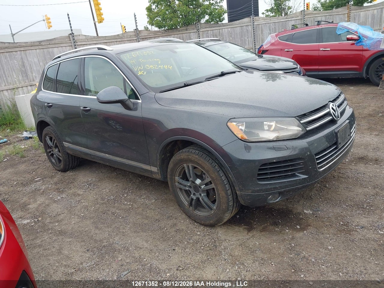 WVGEF9BP2ED002444 · 2014 VOLKSWAGEN TOUAREG