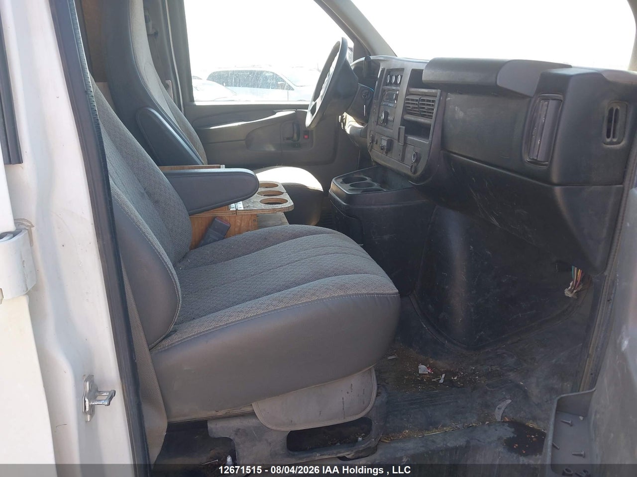 1GTW7FCF5F1242469 · 2015 GMC SAVANA G2500 · 5/24