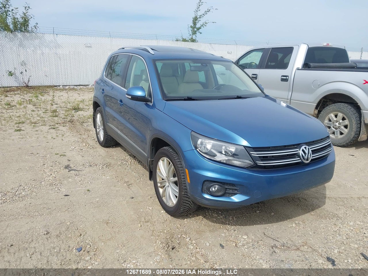 WVGMV7AX4HK017192 · 2017 VOLKSWAGEN TIGUAN COMFORTLINE