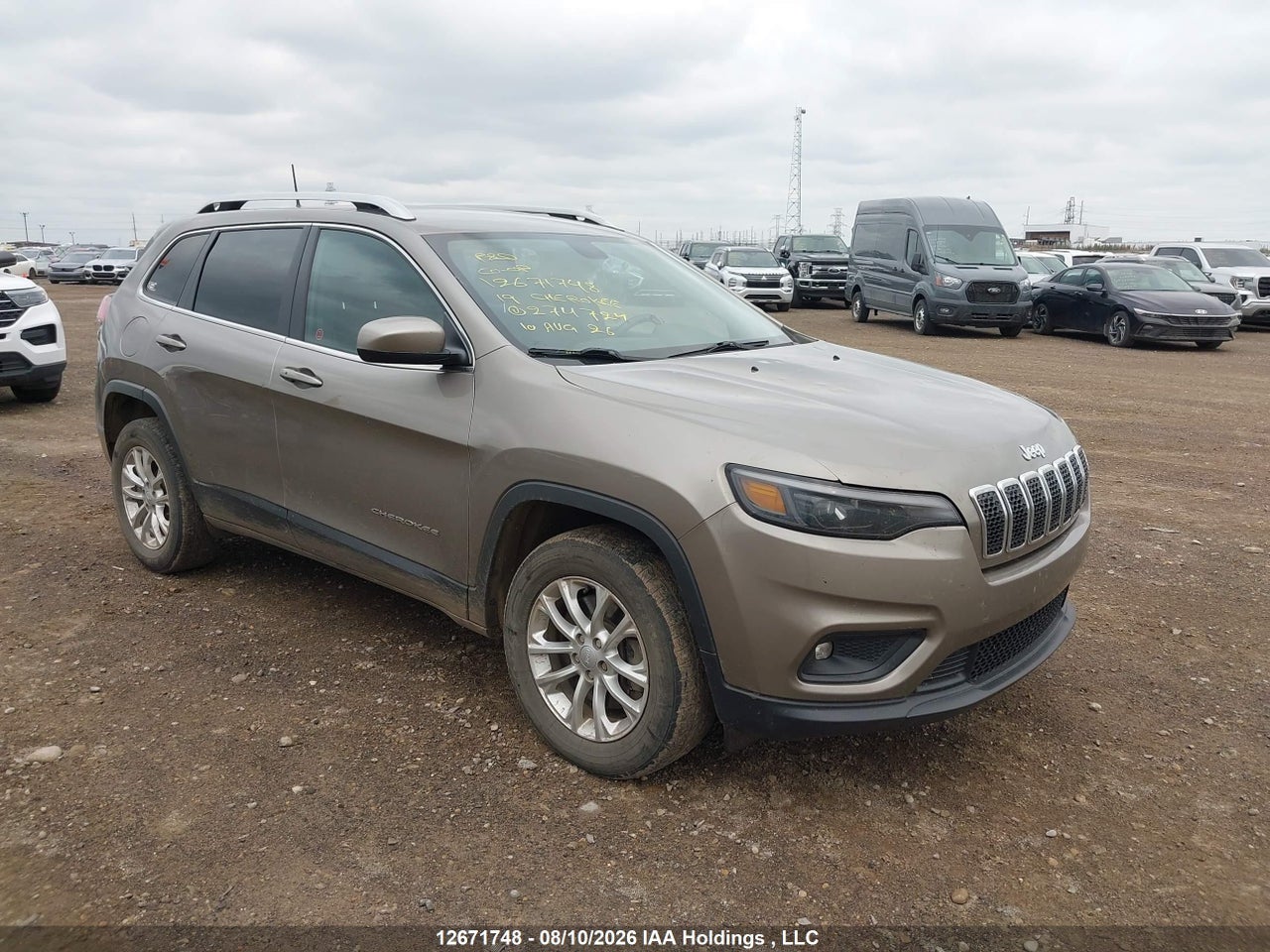1C4PJMCX7KD274724 · 2019 JEEP CHEROKEE LATITUDE