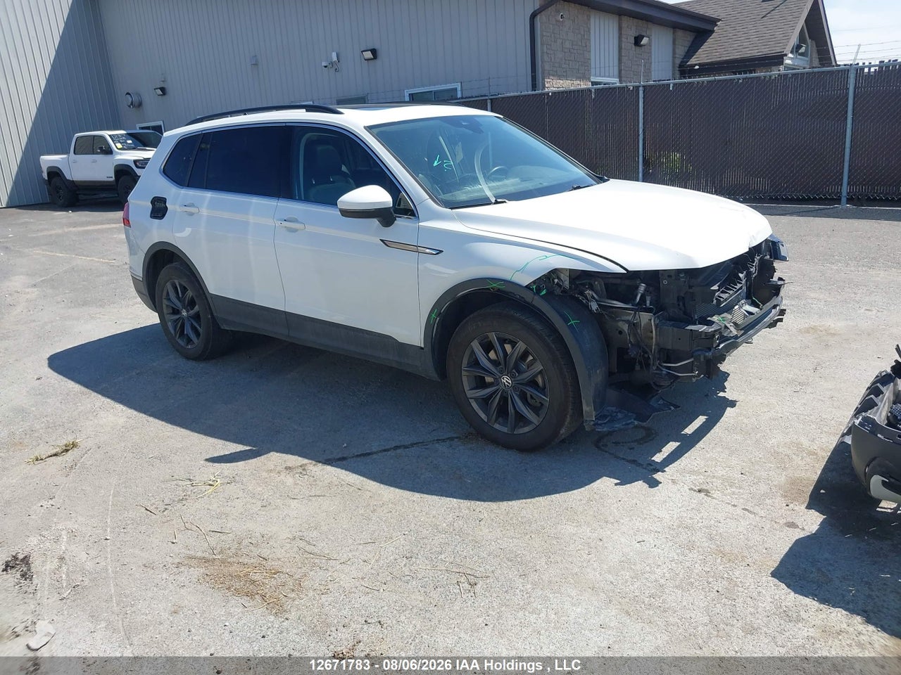 3VVMB7AX5PM087905 · 2023 VOLKSWAGEN TIGUAN SE