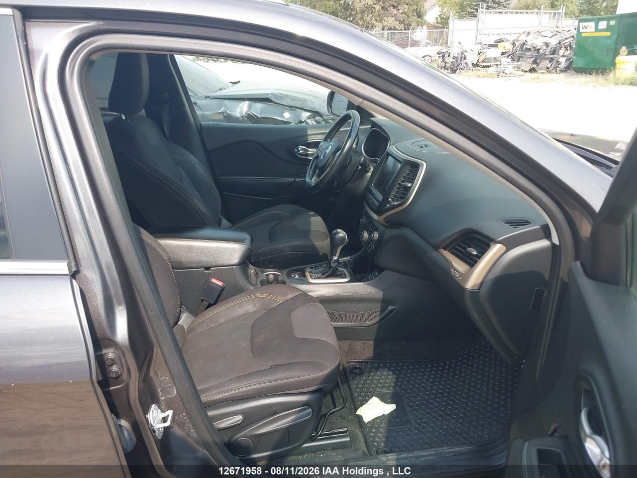 1C4PJLCS7FW720525 · 2015 JEEP CHEROKEE LATITUDE FWD · 5/16