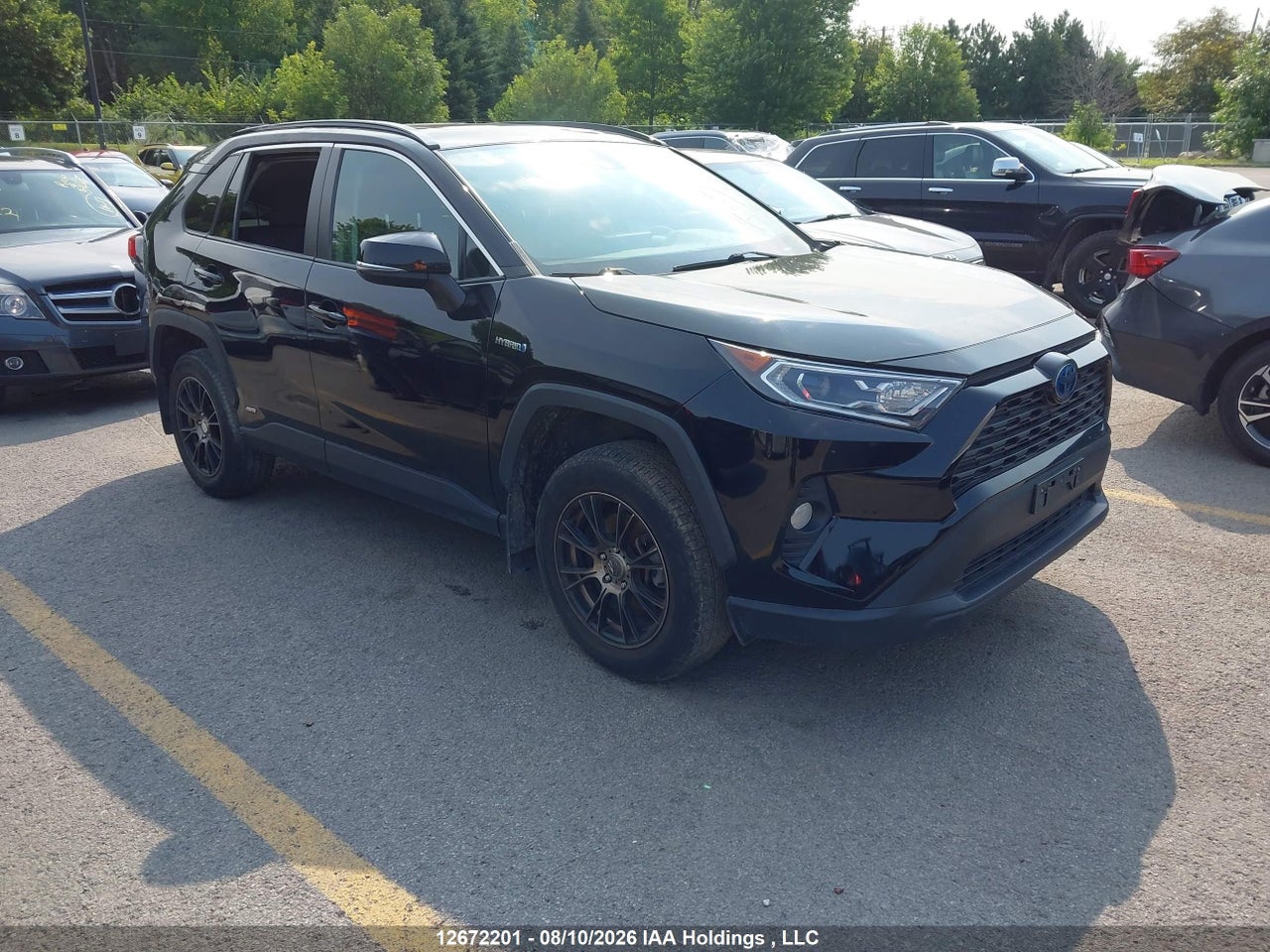 2T3RWRFV9KW001353 · 2019 TOYOTA RAV4 HYBRID XLE