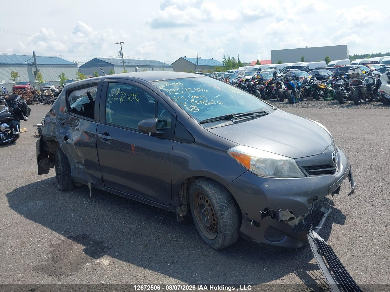 VNKKTUD31EA008676 · 2014 TOYOTA YARIS LE