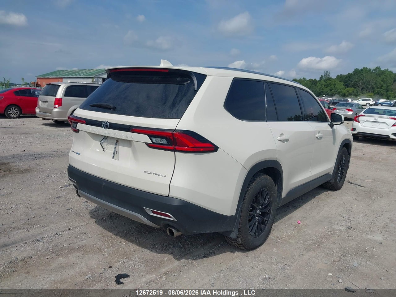 5TDADAB57RS008243 · 2024 TOYOTA GRAND HIGHLANDER · 4/18