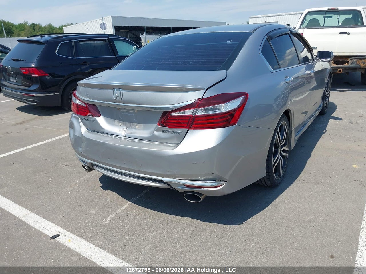 1HGCR2F51GA801690 · 2016 HONDA ACCORD · 4/18