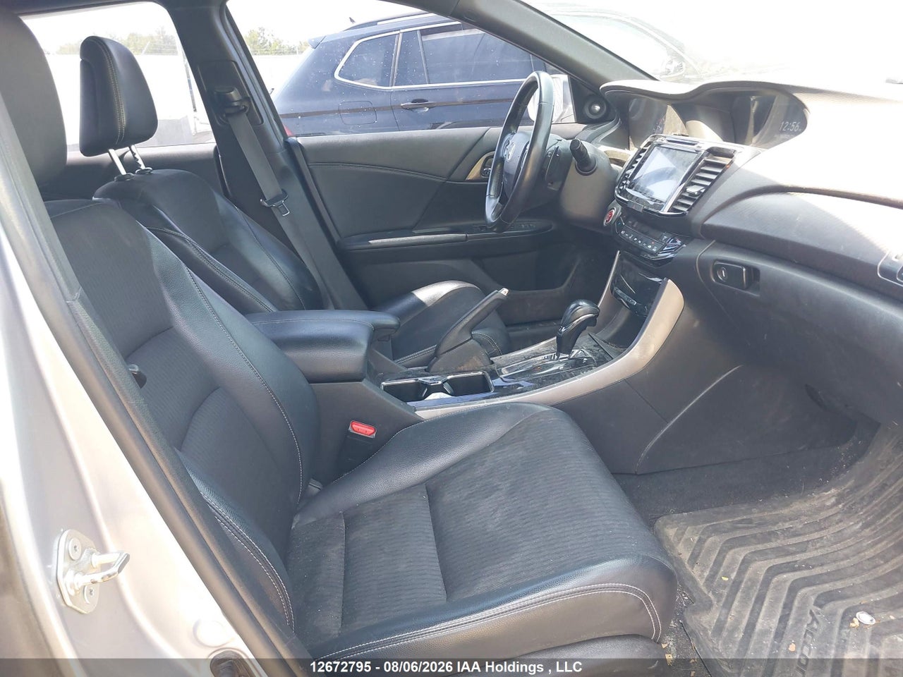 1HGCR2F51GA801690 · 2016 HONDA ACCORD · 5/18