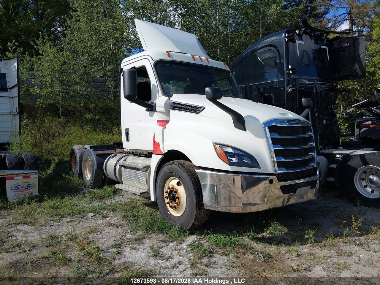 3AKJHLDR0LSLR7992 · 2020 FREIGHTLINER CASCADIA 126