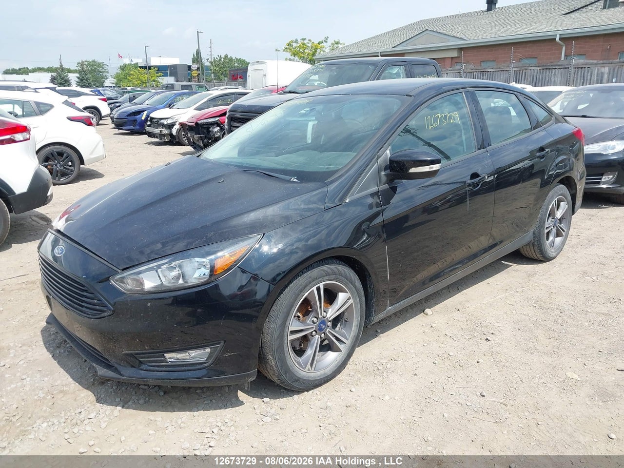 1FADP3F24JL317471 · 2018 FORD FOCUS · 2/17
