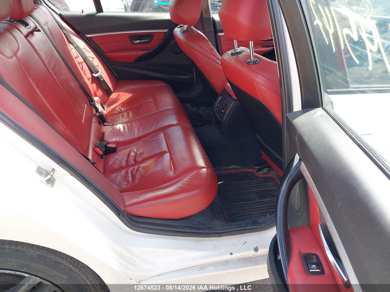 WBA8E5G3XHNU45147 · 2017 BMW 320 XI · 8/22