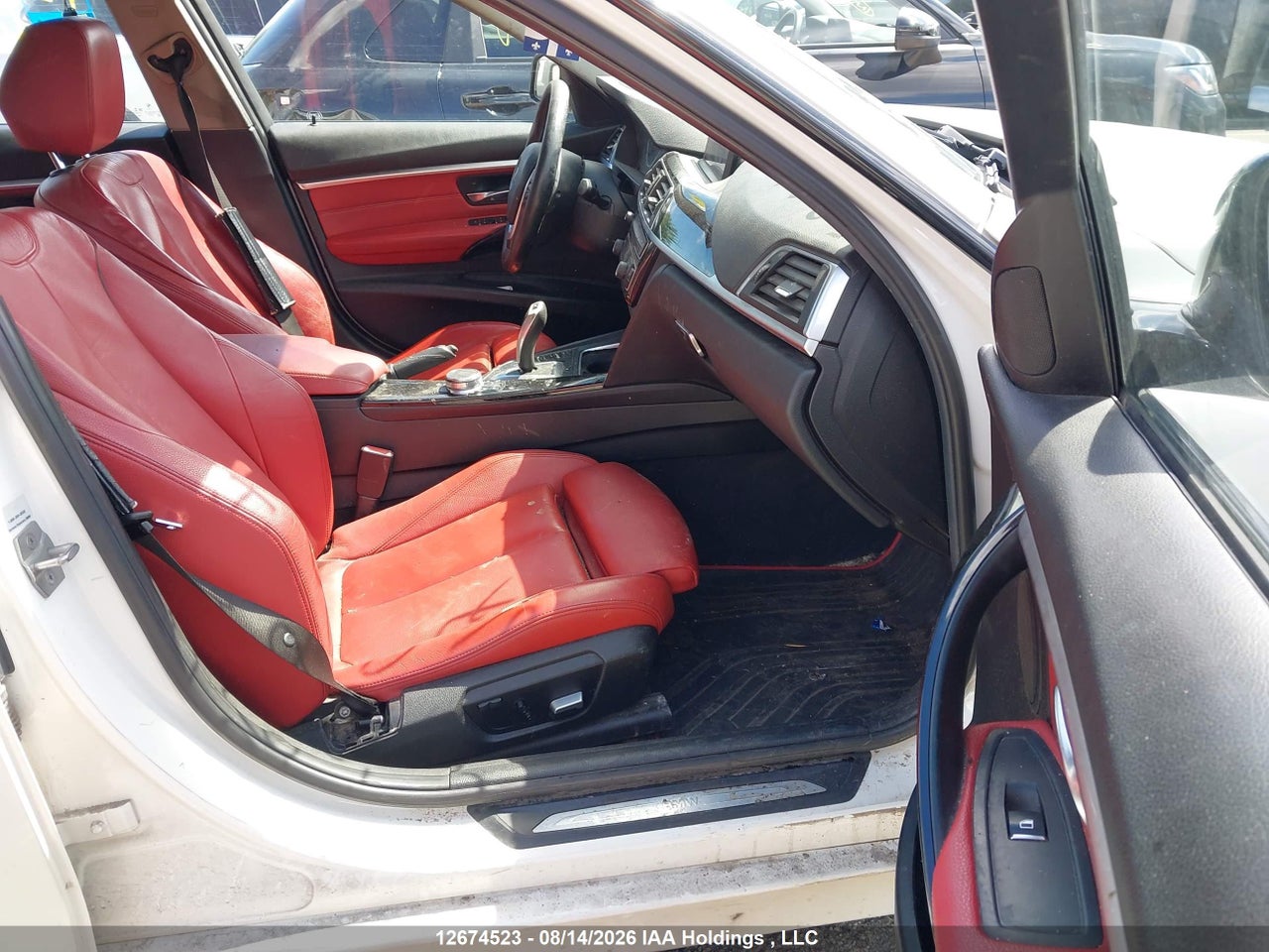 WBA8E5G3XHNU45147 · 2017 BMW 320 XI · 5/22