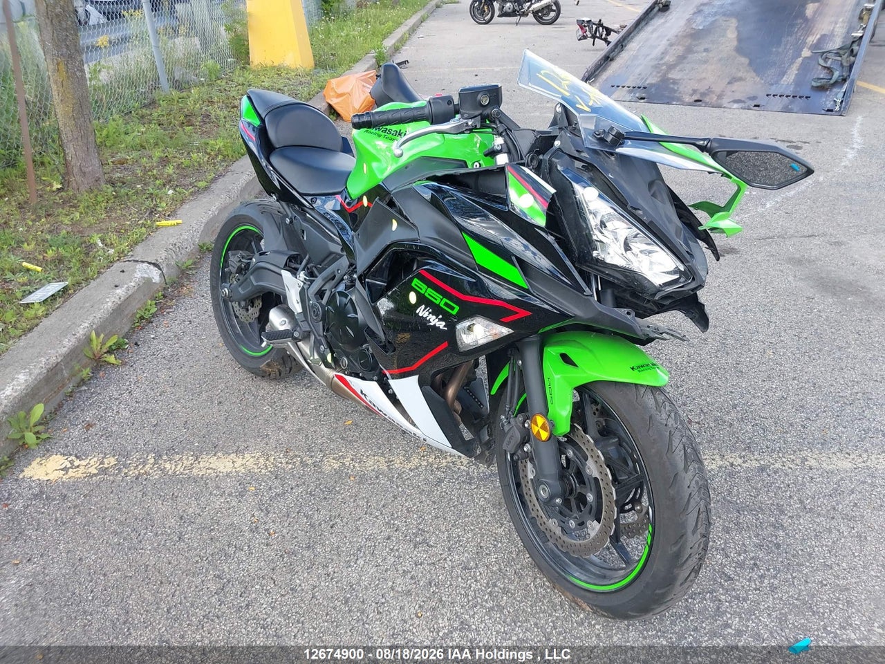ML5EXEM14NDA64217 · 2022 KAWASAKI EX650 M