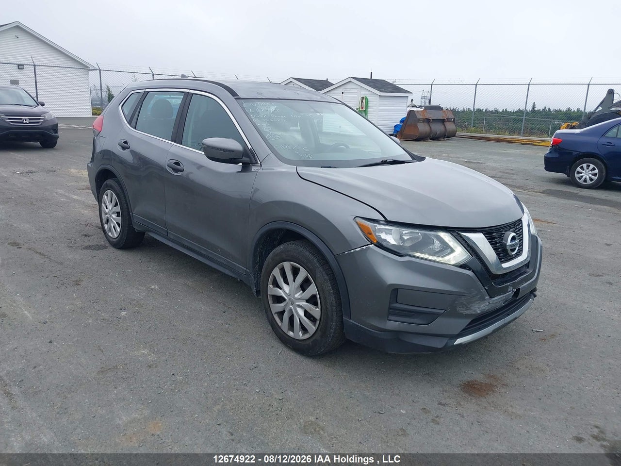 5N1AT2MT2HC806889 · 2017 NISSAN ROGUE S/SV