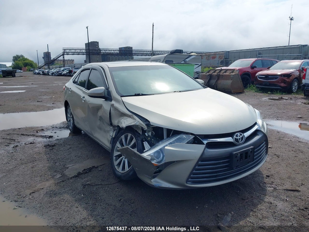 4T1BF1FK7FU932098 · 2015 TOYOTA CAMRY XLE