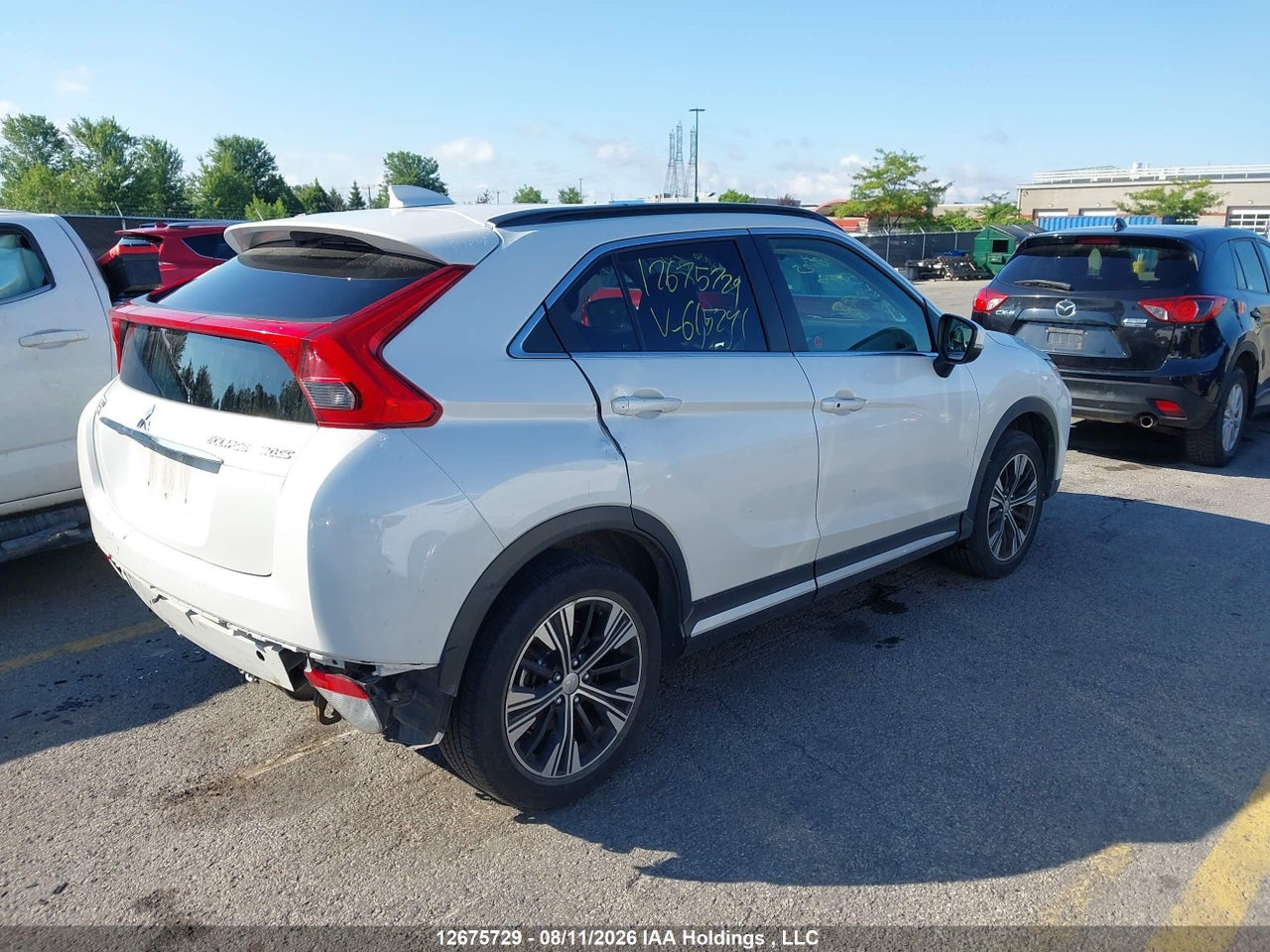 JA4AT4AA3JZ615241 · 2018 MITSUBISHI ECLIPSE CROSS LE · 4/19