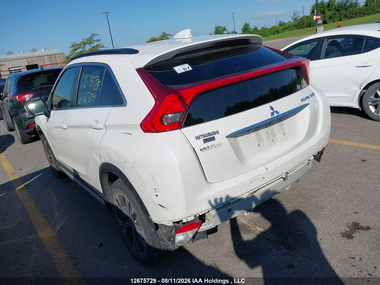 JA4AT4AA3JZ615241 · 2018 MITSUBISHI ECLIPSE CROSS LE · 3/19