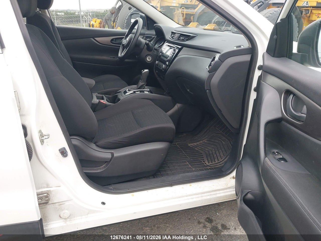 JN1BJ1CP6JW181093 · 2018 NISSAN QASHQAI S/SV · 5/22
