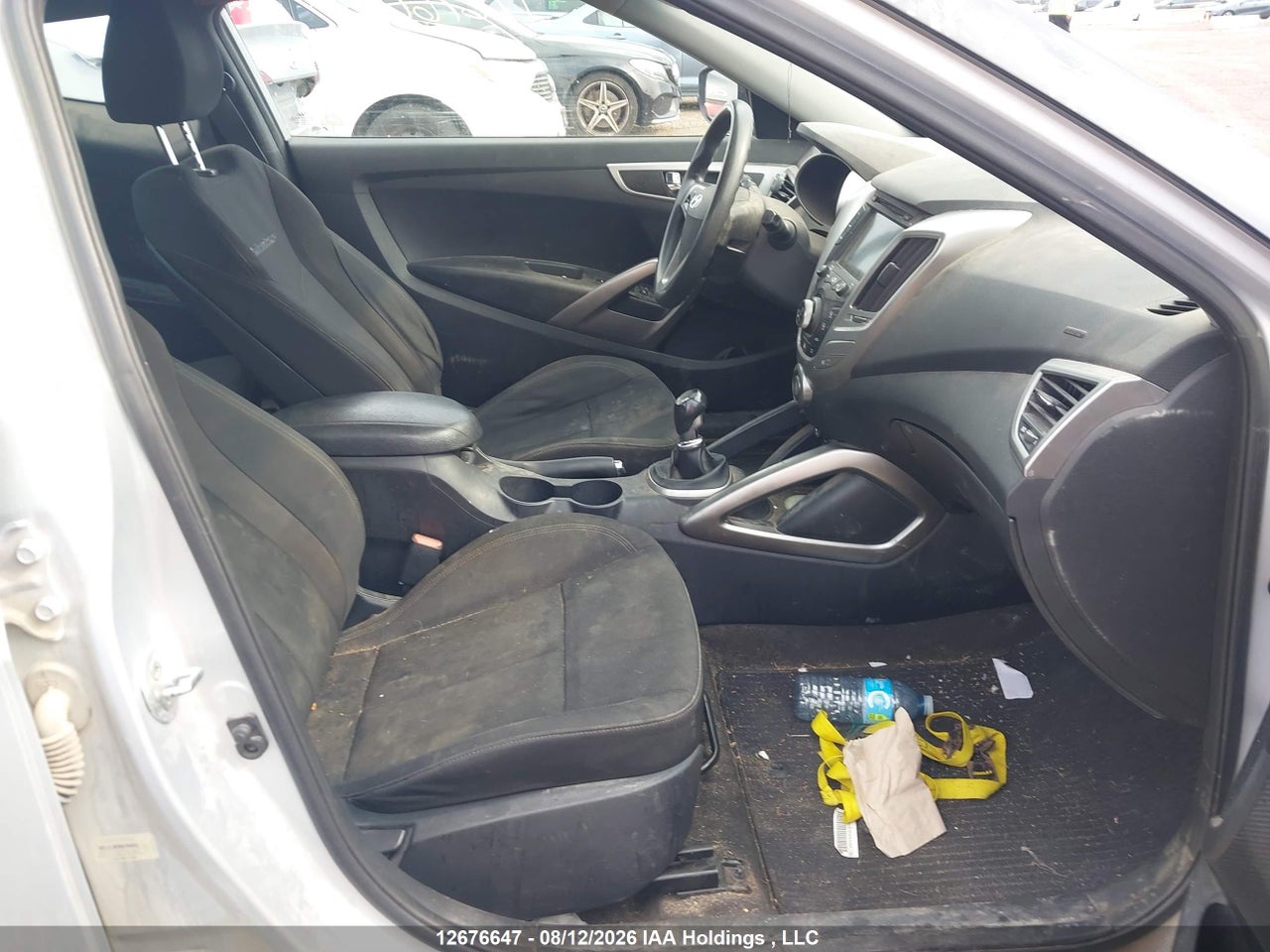 KMHTC6AD2GU278695 · 2016 HYUNDAI VELOSTER · 5/16